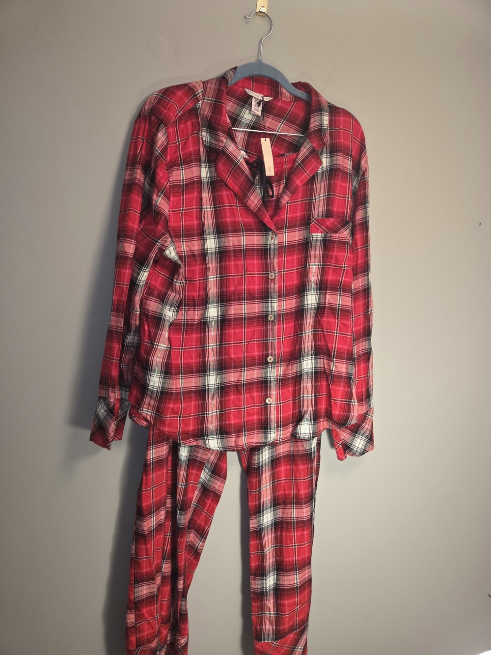 NWT Victoria's Secret Red Plaid Flannel Pajama Set Size XL.